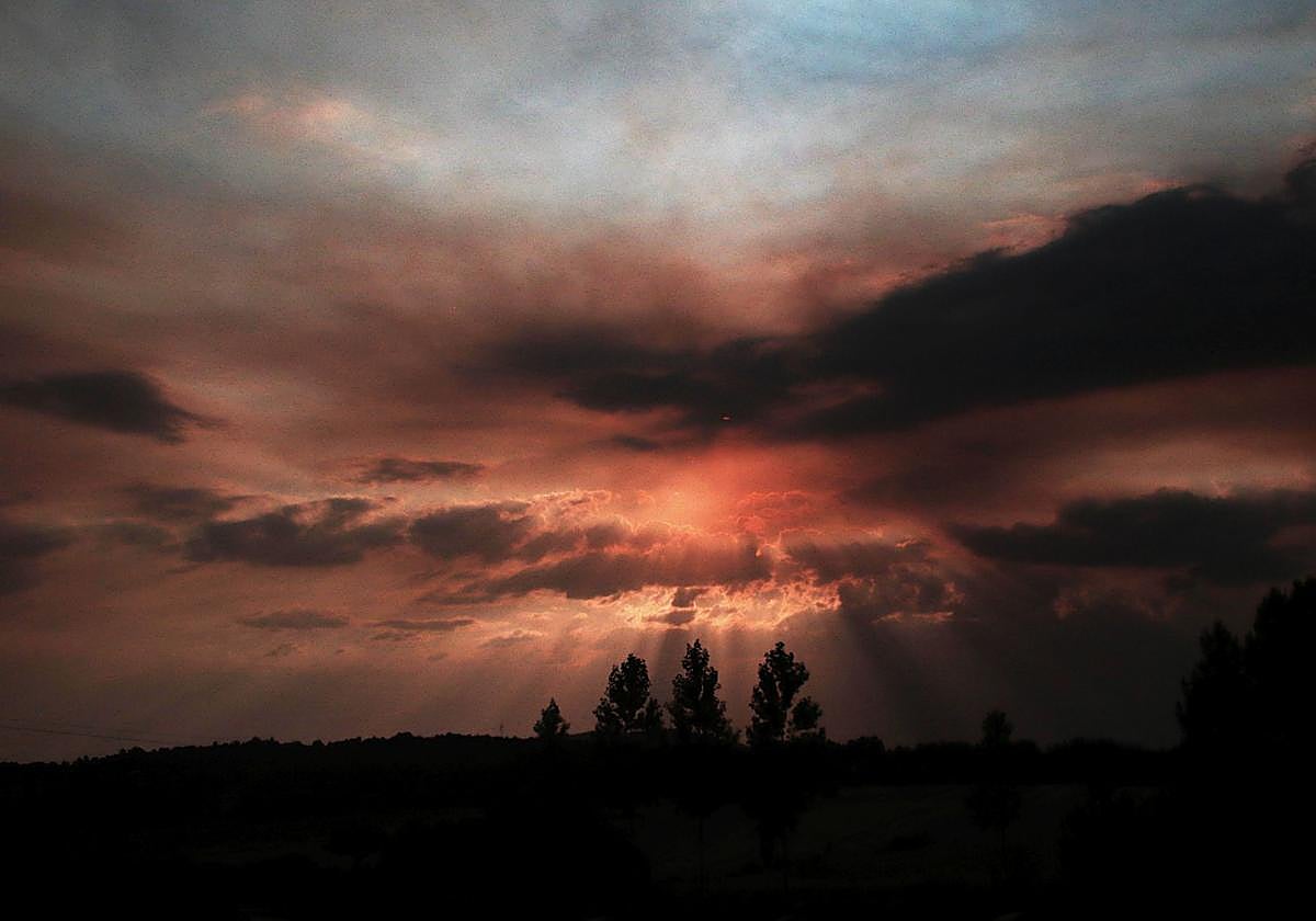 El humo de los incendios llega a León capital