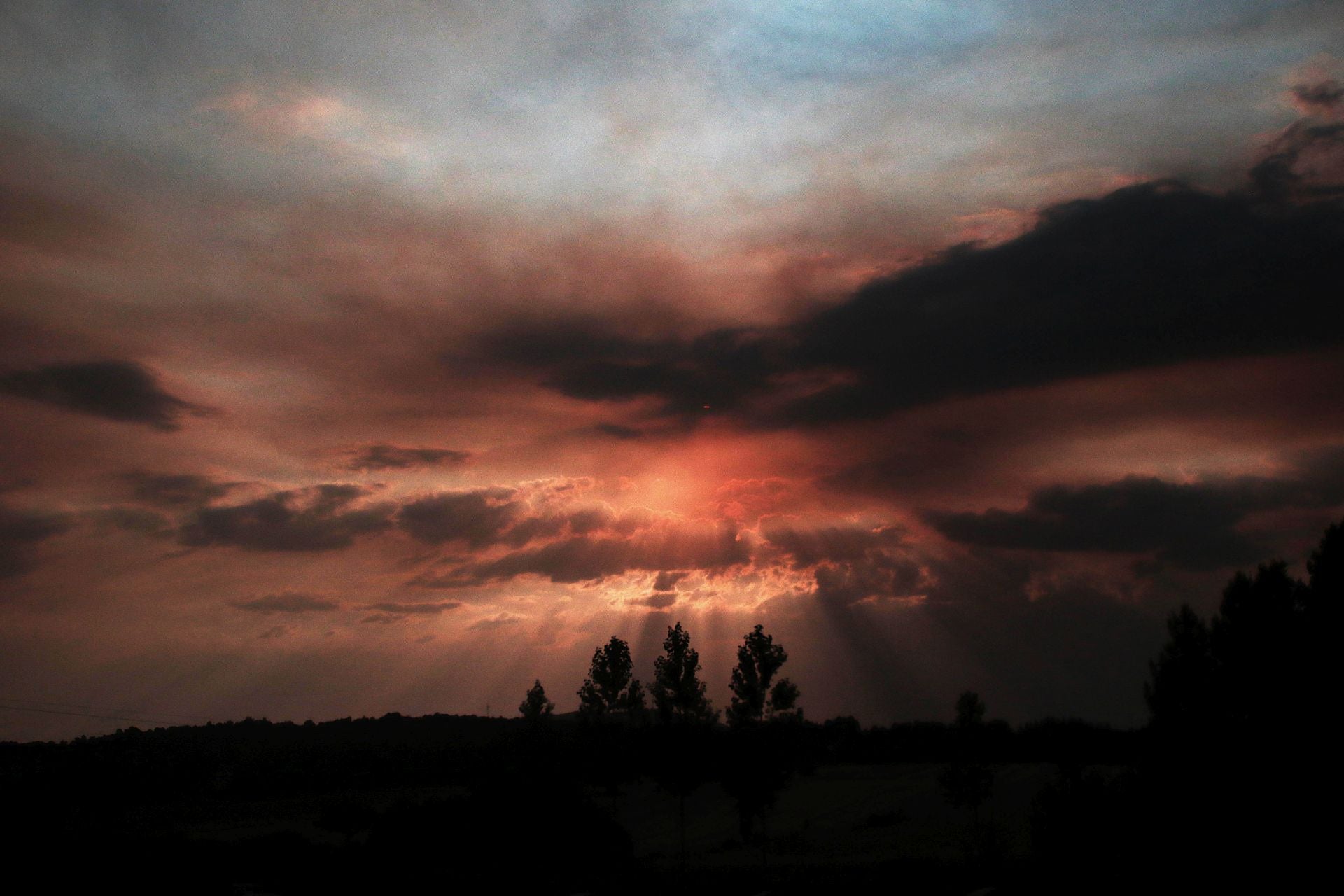 El humo de los incendios llega a León capital