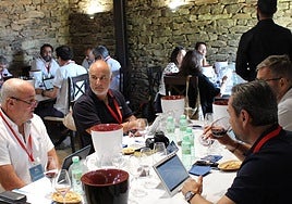 Sesión de cata en los premios Vinduero-Vindouro