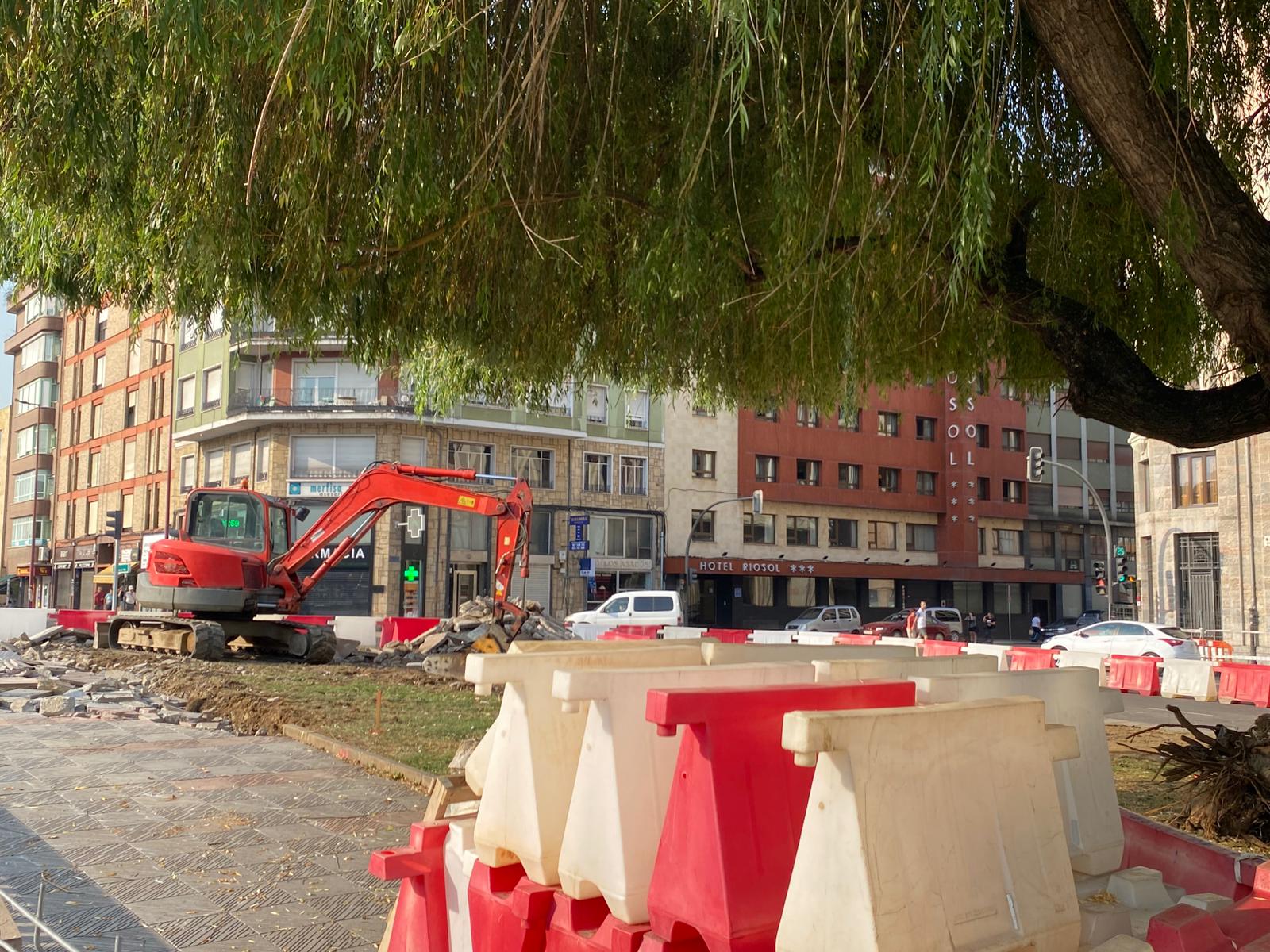 Imágenes de la obra en el Puente de los Leones
