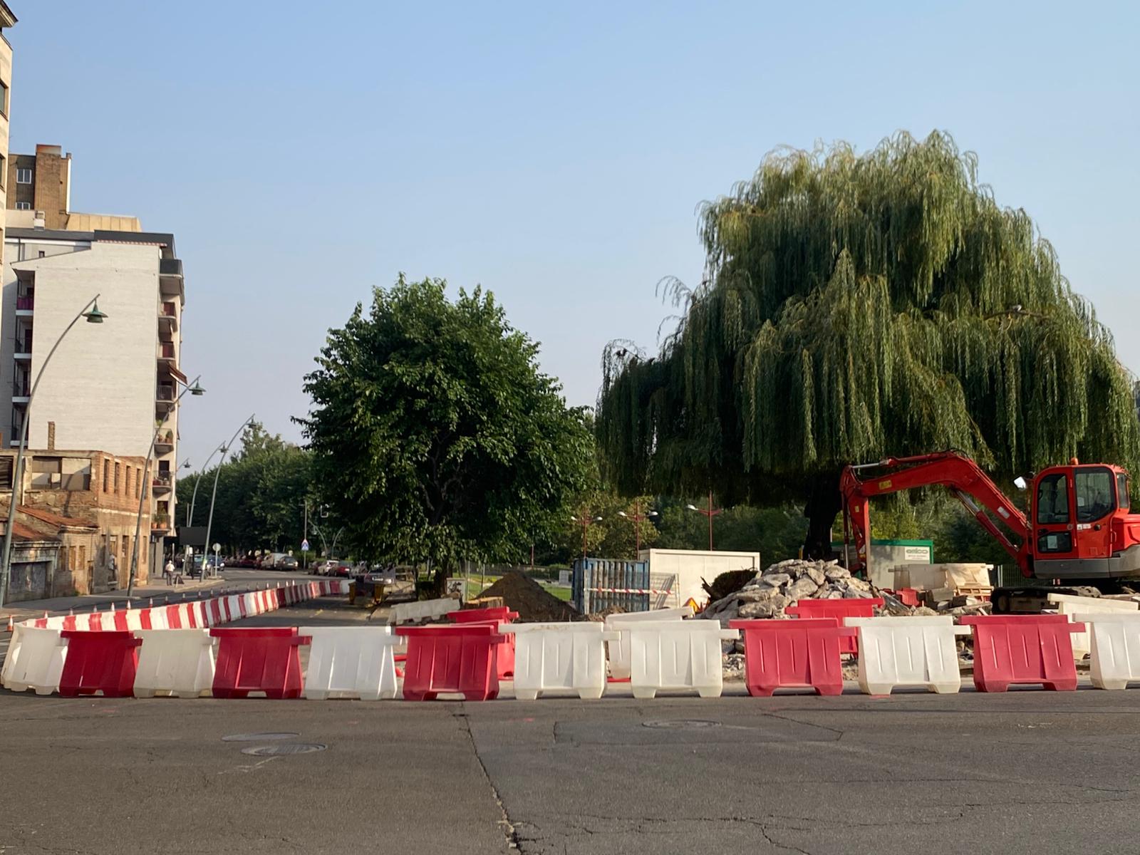 Imágenes de la obra en el Puente de los Leones