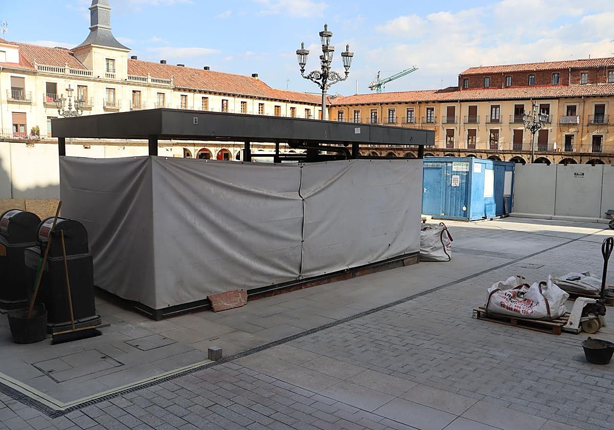 La plaza Mayor, a punto de abrir por completo