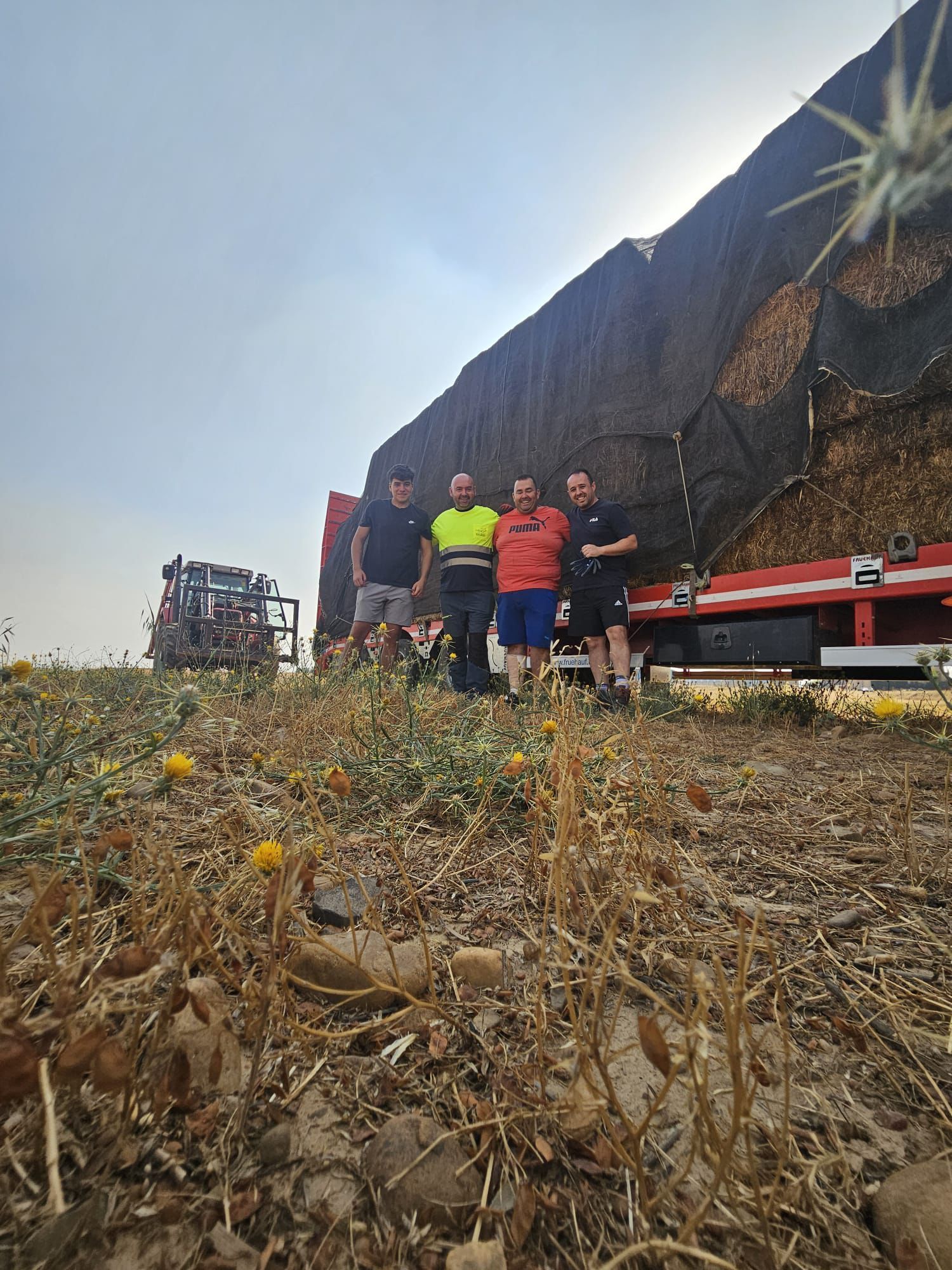 Transportistas y ganaderos solidarios rumbo a la Valdería