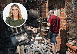 Un vecino de Castrocalbón, junto a una vivienda que ha sido destruida por los incendios y Aída Casanova, abogada.