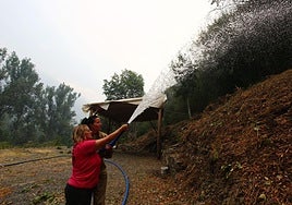 Incendio en Colinas del Campo de Martín Moro Toledano perteneciente al municipio de Igüeña.