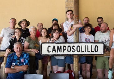 El pueblo de León vaciado por un pantano que cumple 20 años reencontrándose en verano