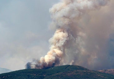 Los incendios de Garaño, La Baña y Fasgar-Colinas siguen siendo un riesgo para las poblaciones