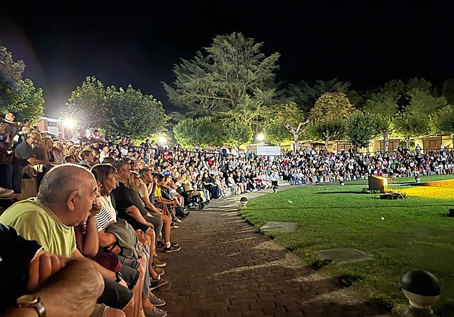 Gran entrada en el primer festival de humor r