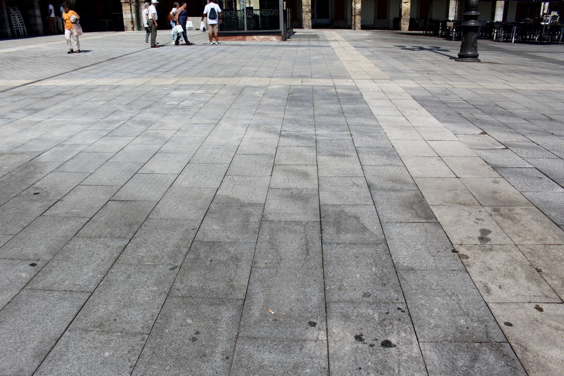 La Plaza Mayor de León luce reformada al completo