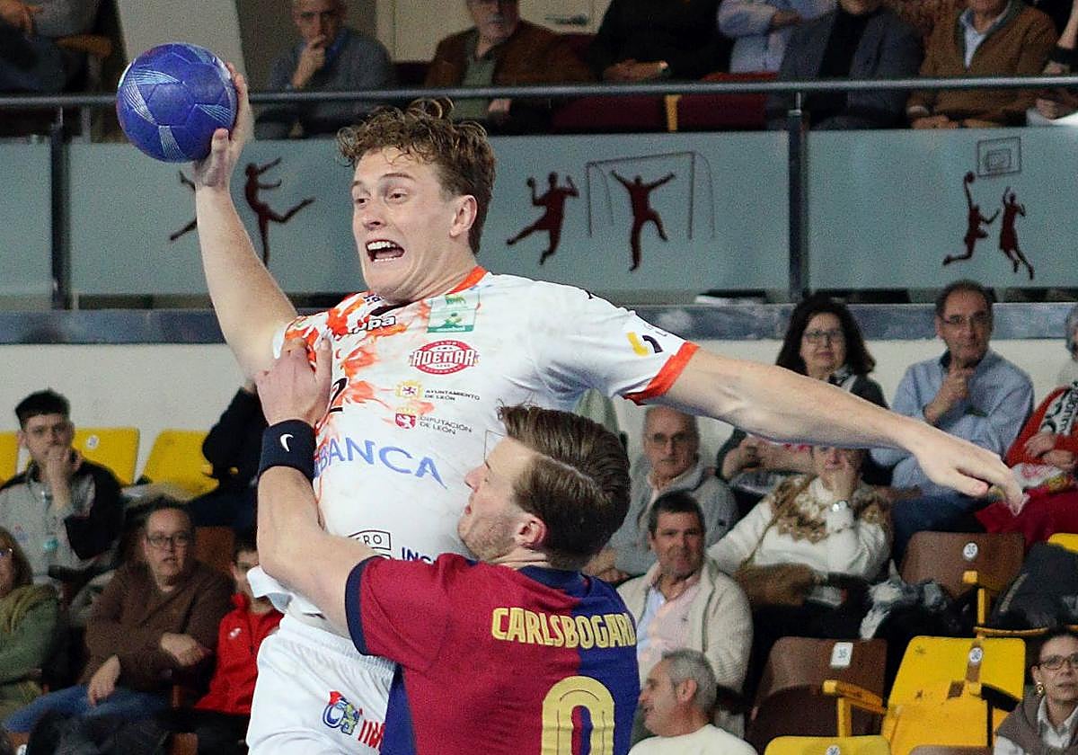 Lindqvist, en un partido con el Abanca Ademar.