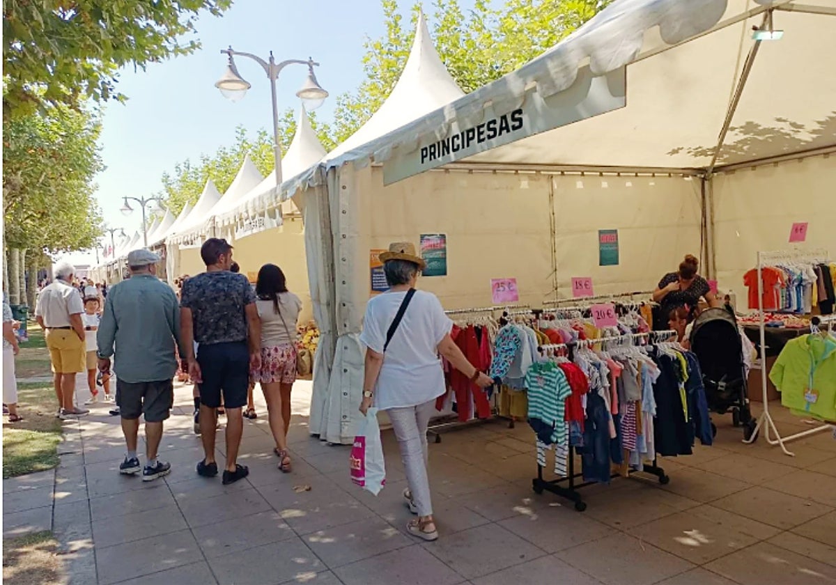 Foto archivo feria stock.