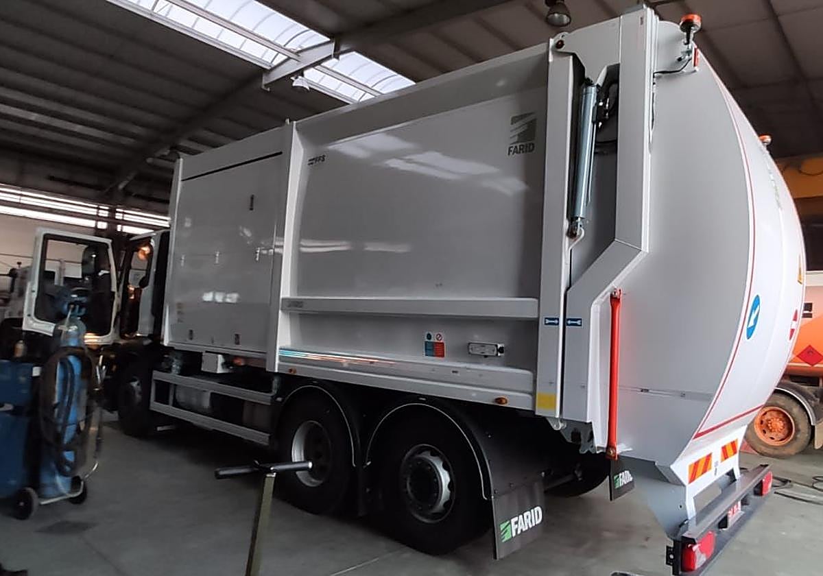 Camión de la basura del municipio.