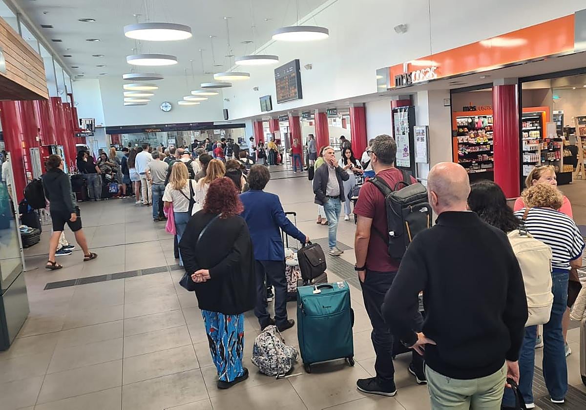 Imagen de la estación de tren de León este jueves