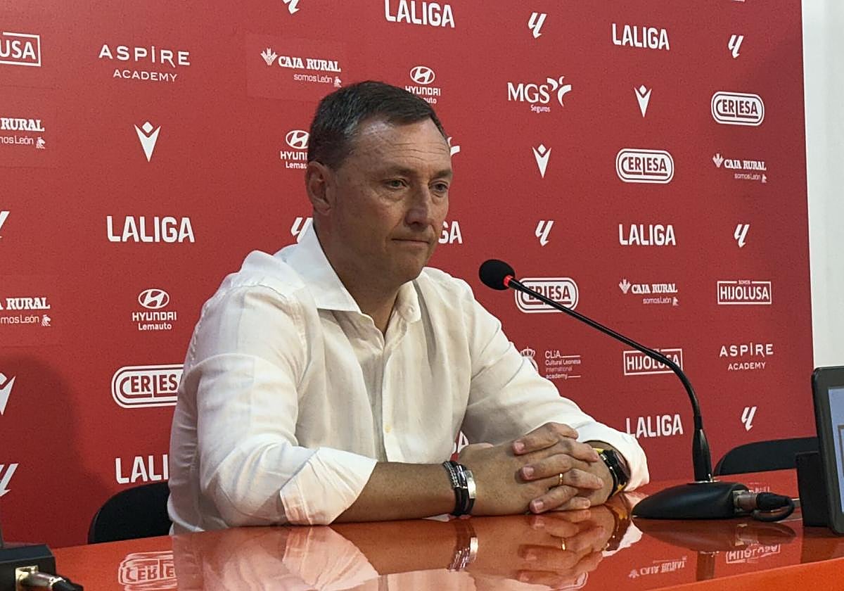 Raúl Llona, entrenador de la Cultural.