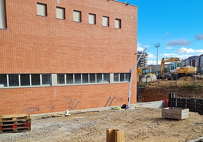 Obras en la piscina de La Palomera.