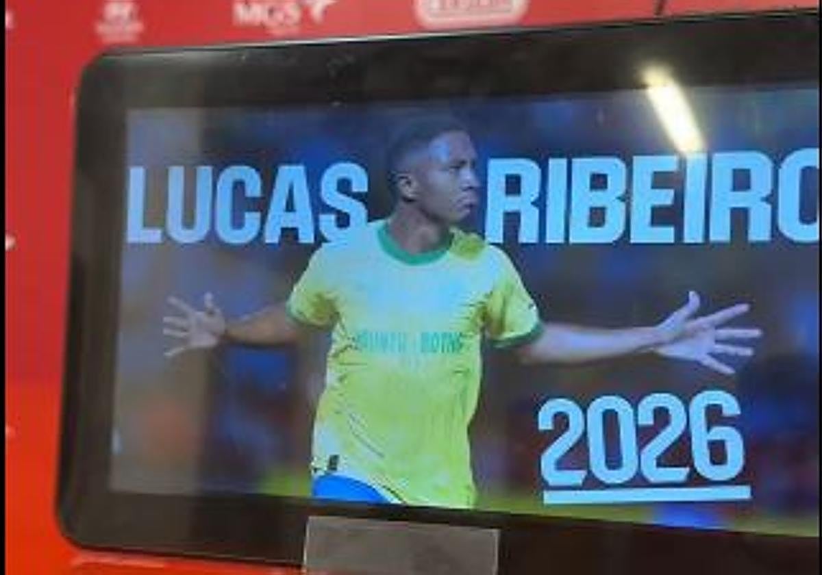 El fichaje se anunciaba antes de la rueda de prensa.