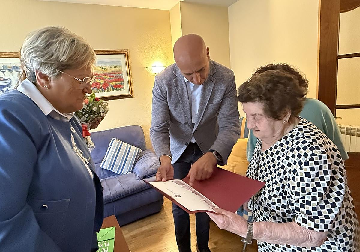 Celebración de los 100 años de Nicanora.