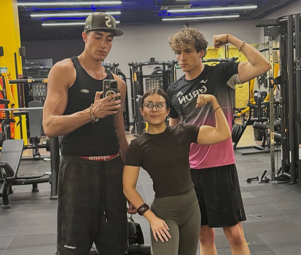 Javier Gallardo, junto a los conocidos influencers Yo Soy Plex y Roro