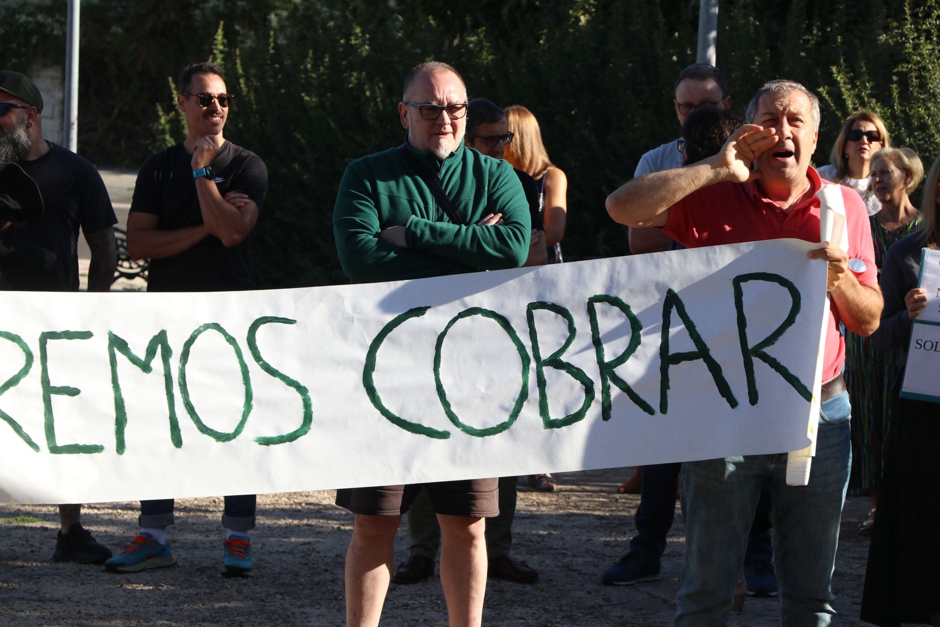 Imágenes de la manifestación en el Ayuntamiento de San Andrés del Rabanedo