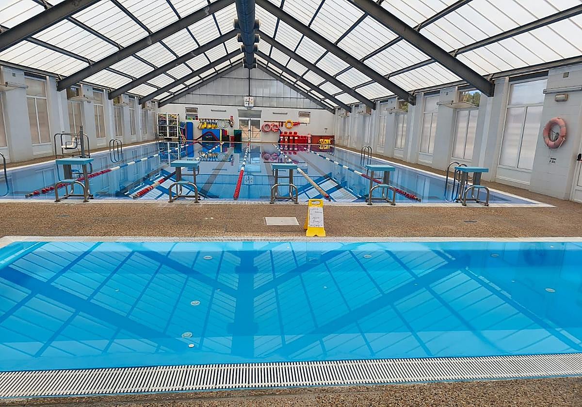 Piscina cubierta municipal.