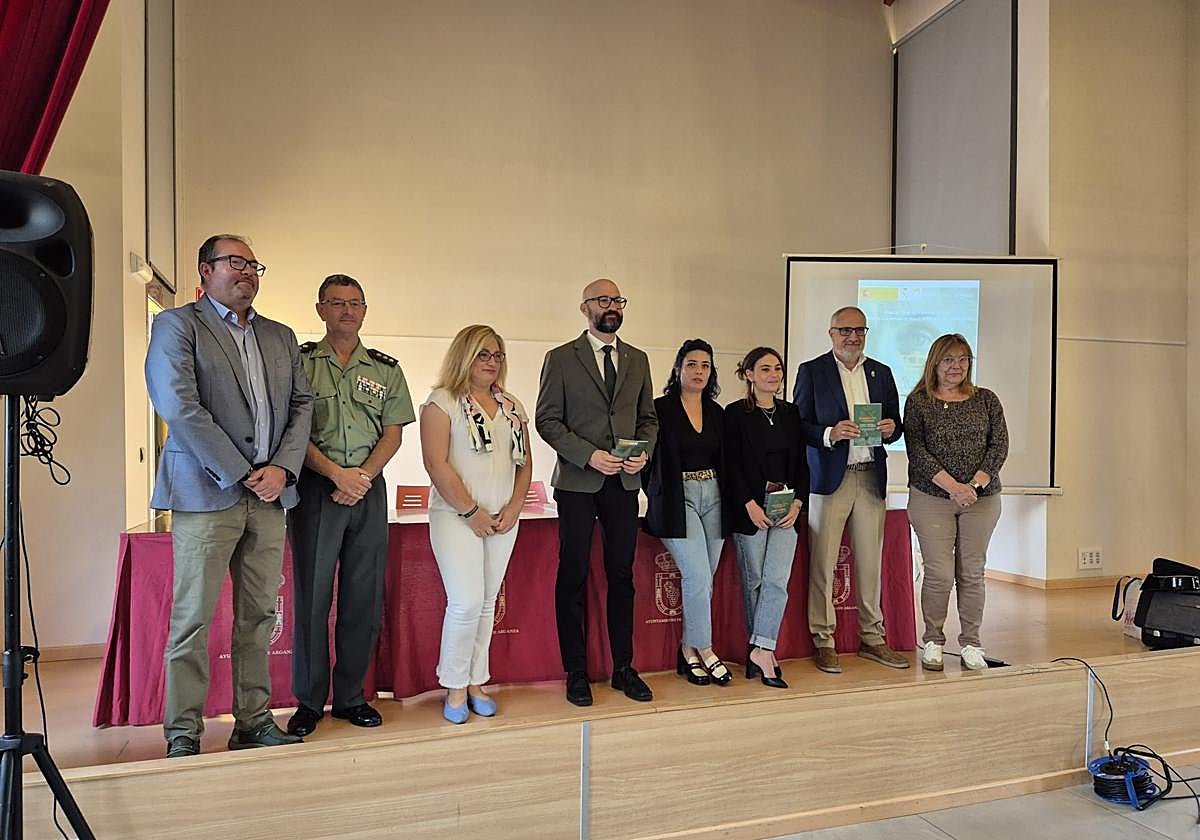 Presentación de los datos en el acto.