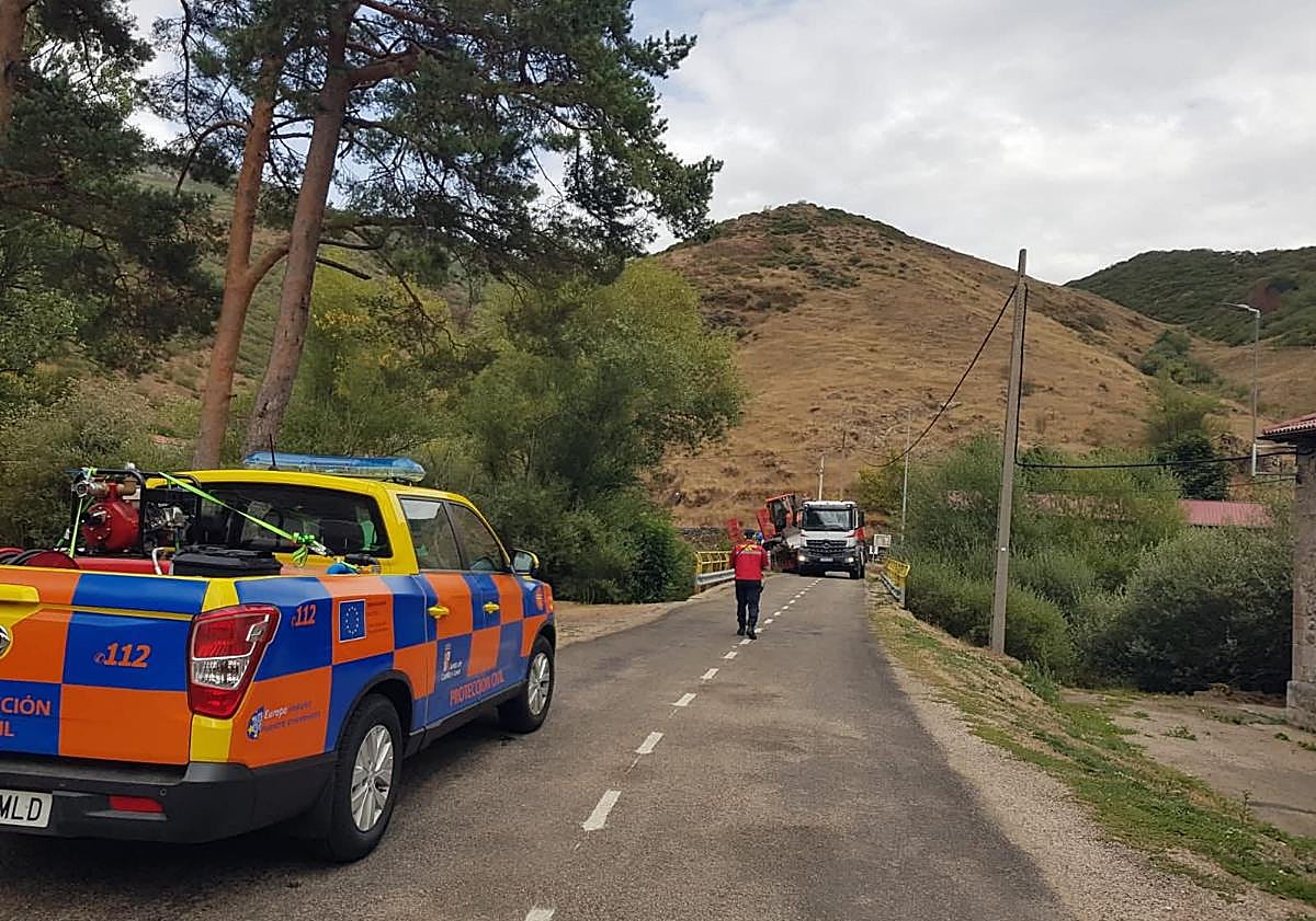 Imagen principal - El incendio «provocado» de Pendilla tuvo siete focos y fue «amenaza seria» con la tormenta