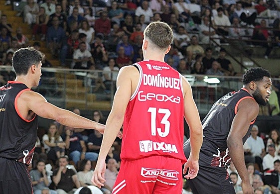 Adrià Domínguez, en un lance del partido.