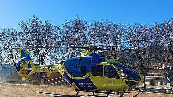 Un hombre herido tras precipitarse de un tejado de seis metros en un pueblo de León