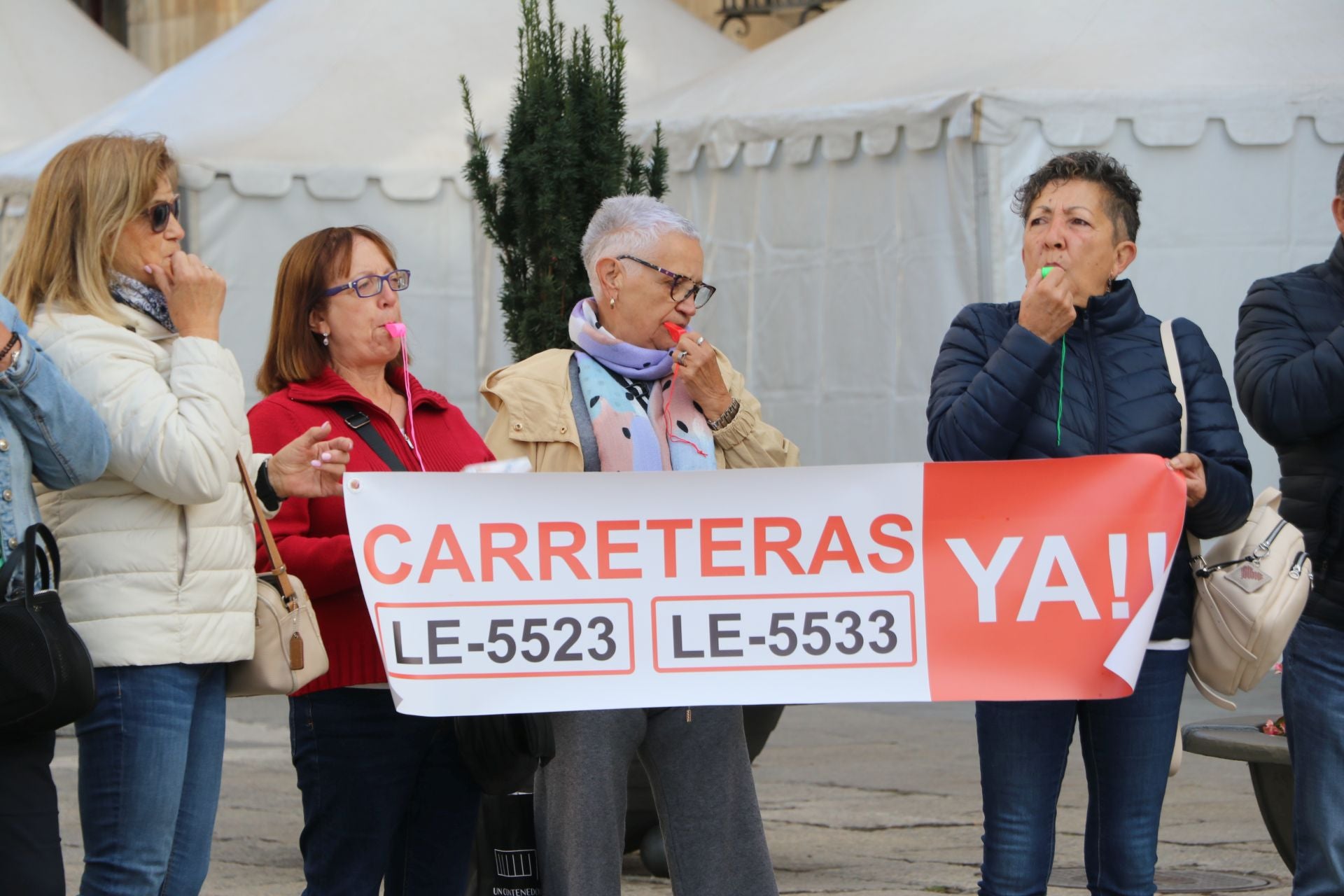 Las imágenes de la protesta de los vecinos de Antimio