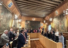 Pleno del Ayuntamiento de León en la Diputación provincial.