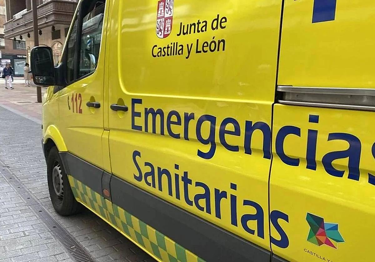 Una mujer resulta herida tras colisionar contra un poste en León