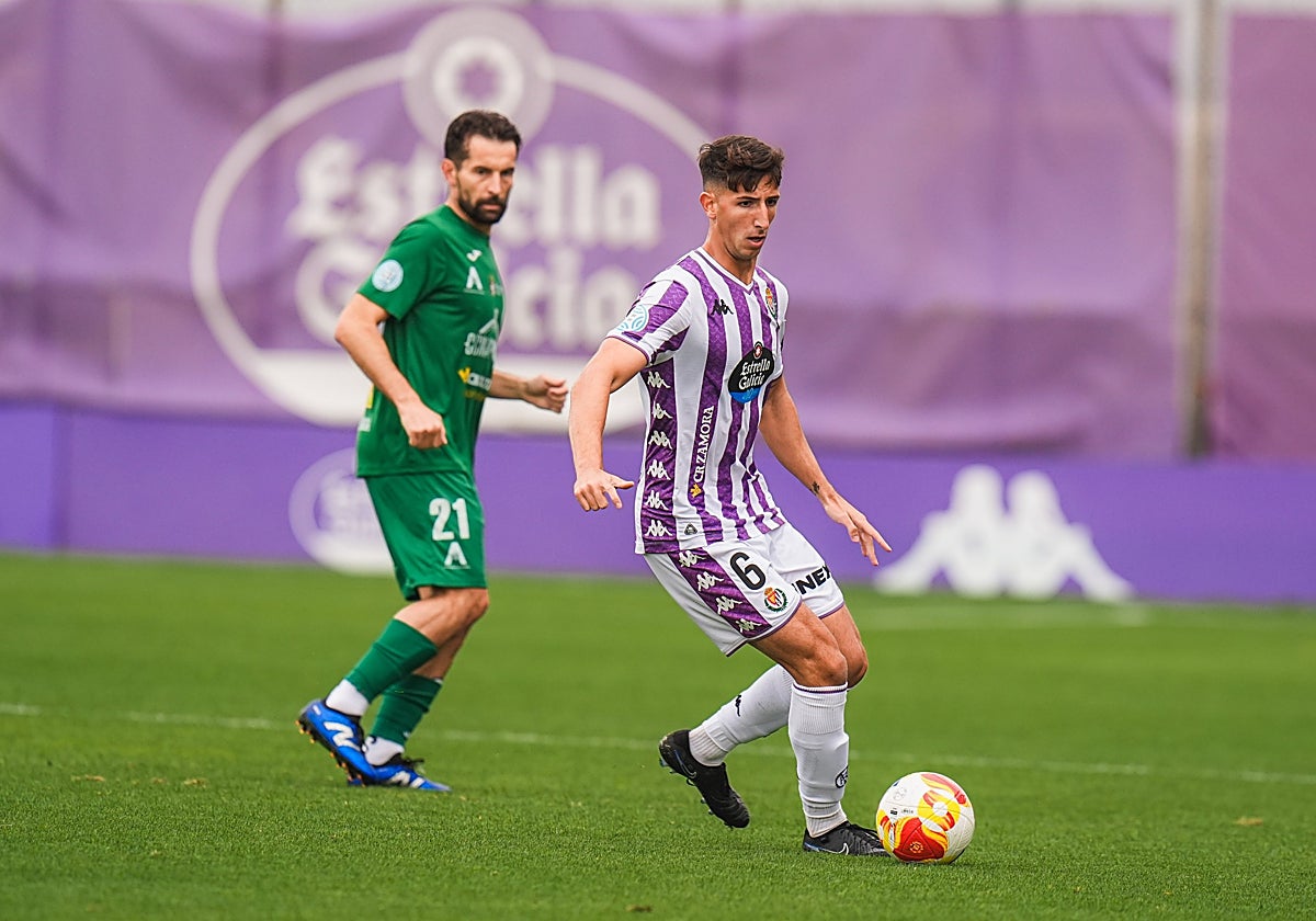 Imagen del partido entre el Real Valladolid Promesas y el Atlético Astorga.