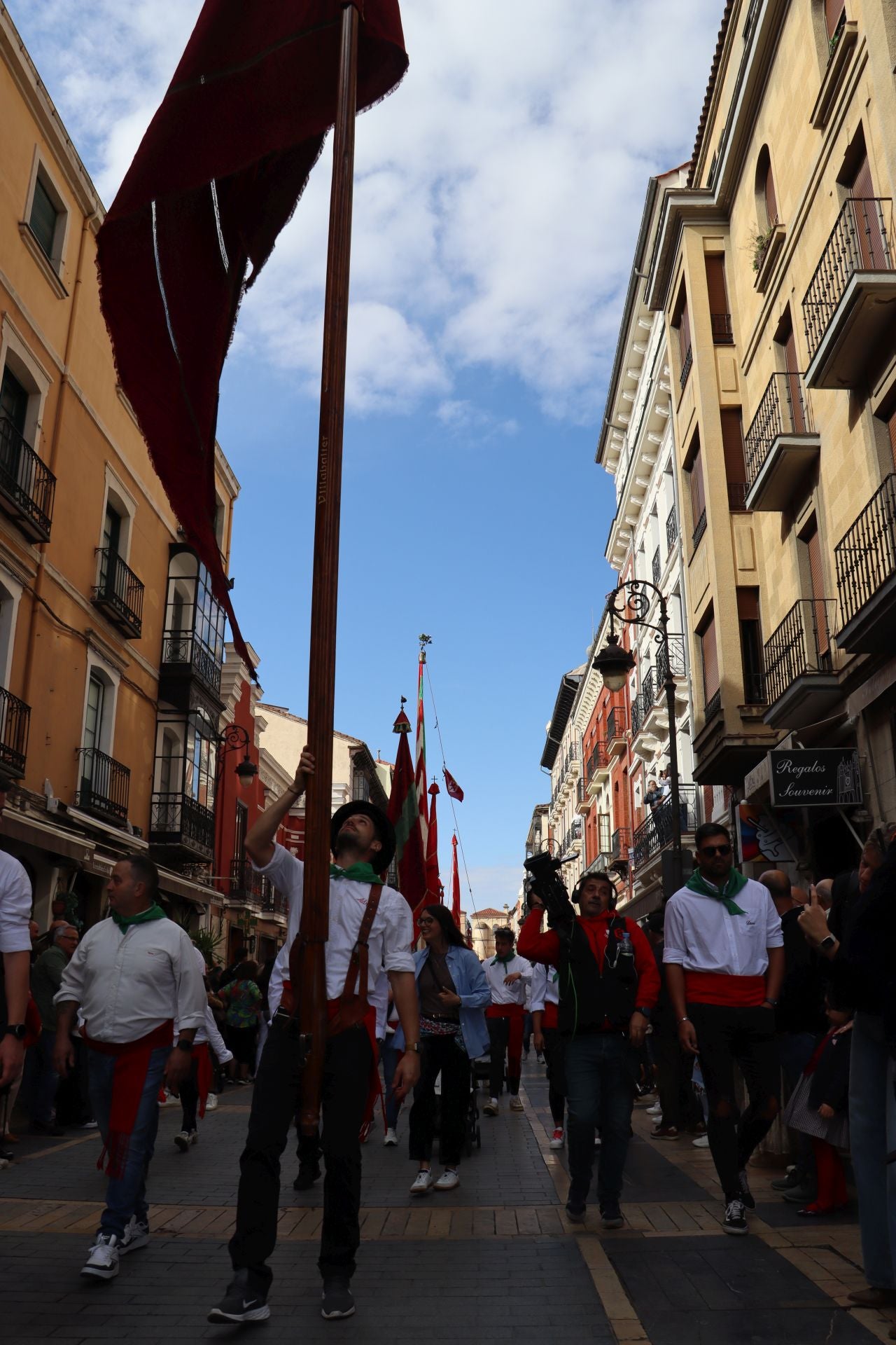 Las mejores imágenes del desfile de pendones por León