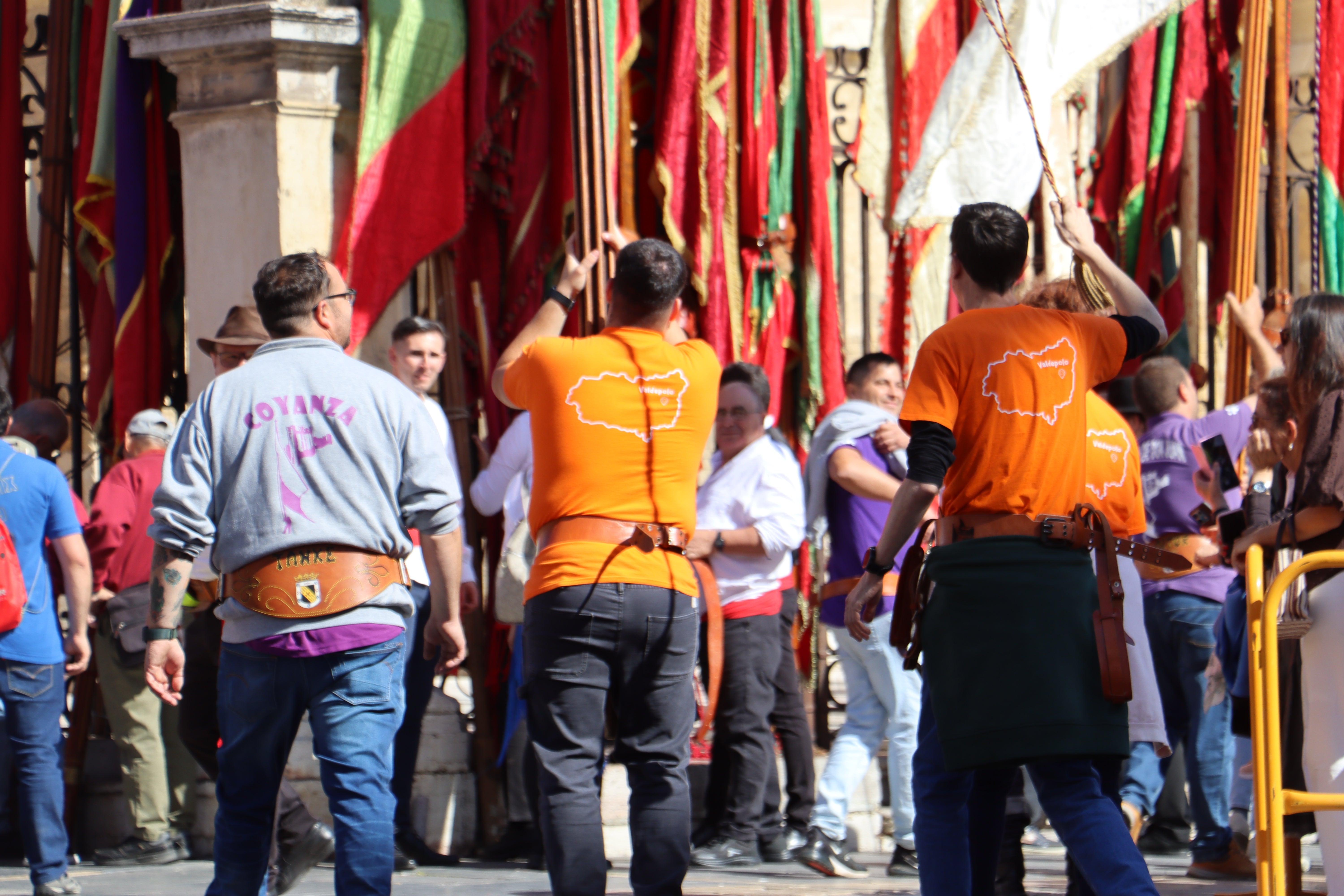 Las mejores imágenes del desfile de pendones por León