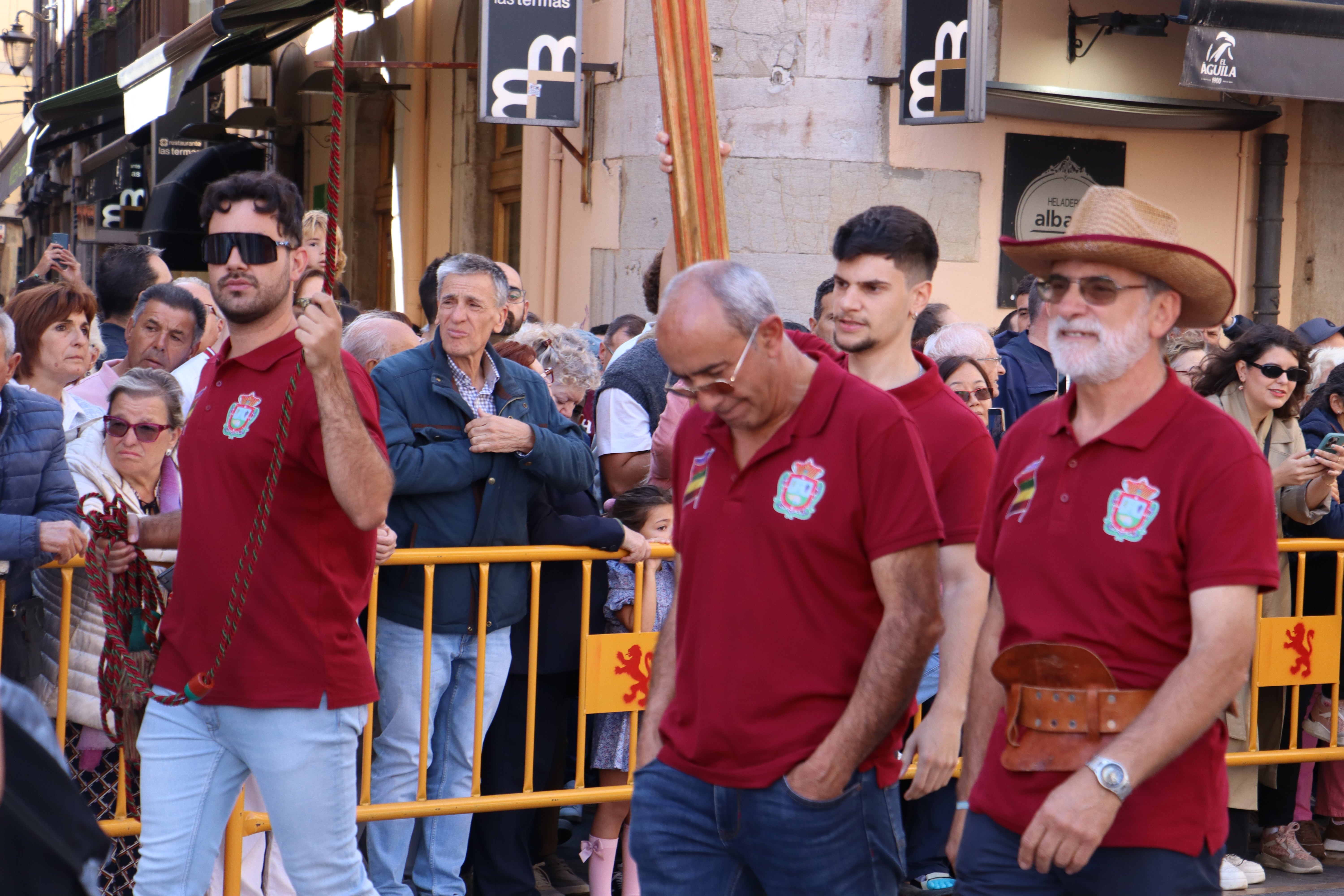 Las mejores imágenes del desfile de pendones por León