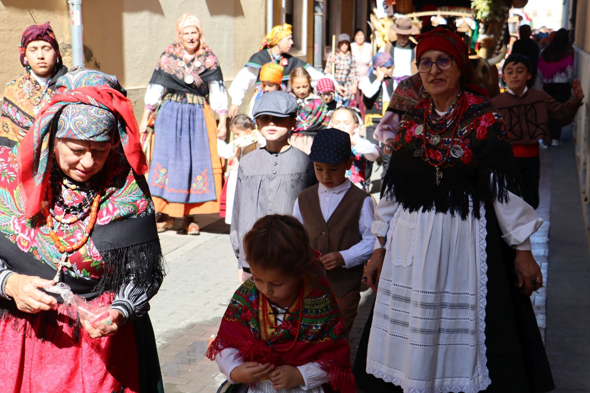 Las mejores imágenes del desfile de carros engalanados