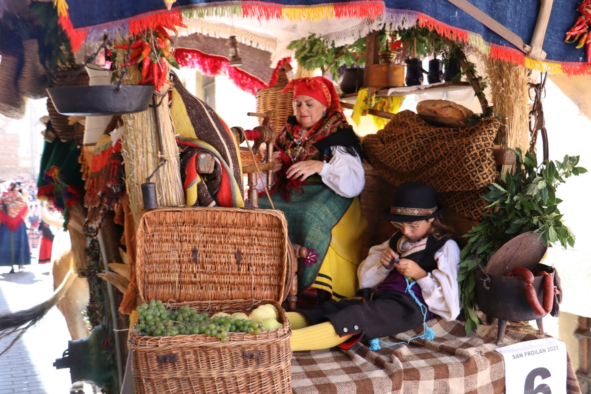 Las mejores imágenes del desfile de carros engalanados