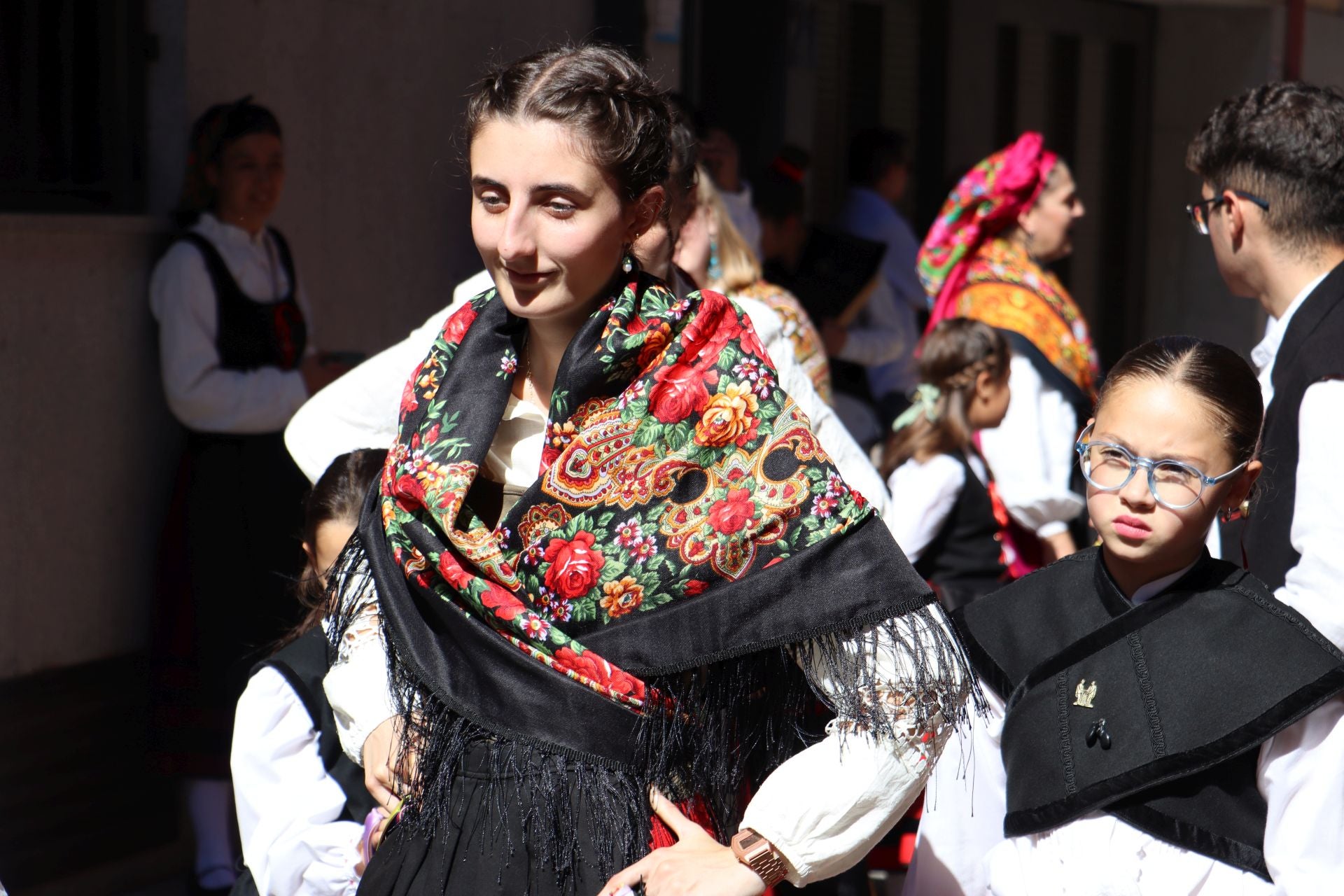 Las mejores imágenes del desfile de carros engalanados