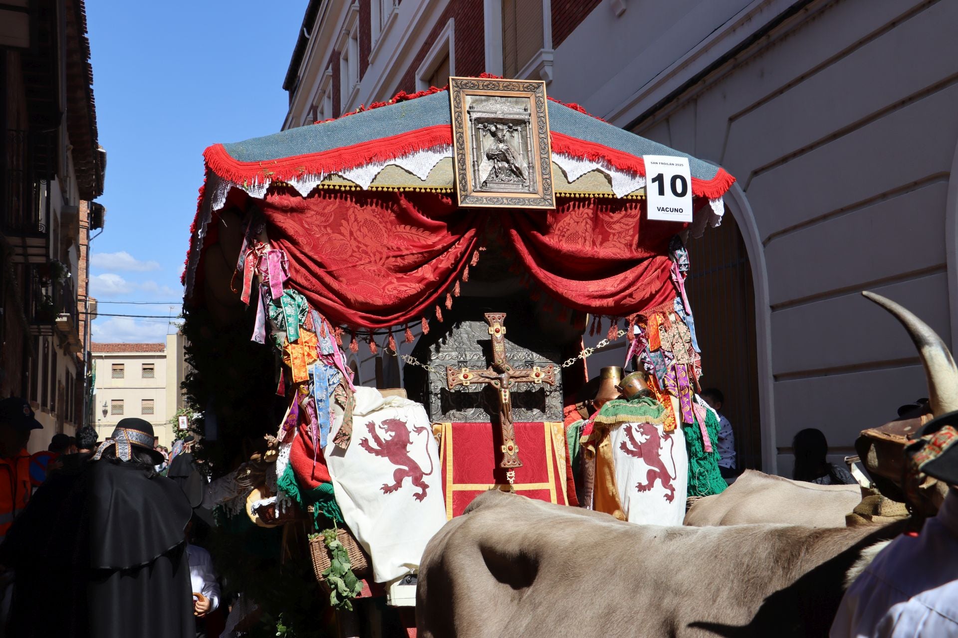 Las mejores imágenes del desfile de carros engalanados