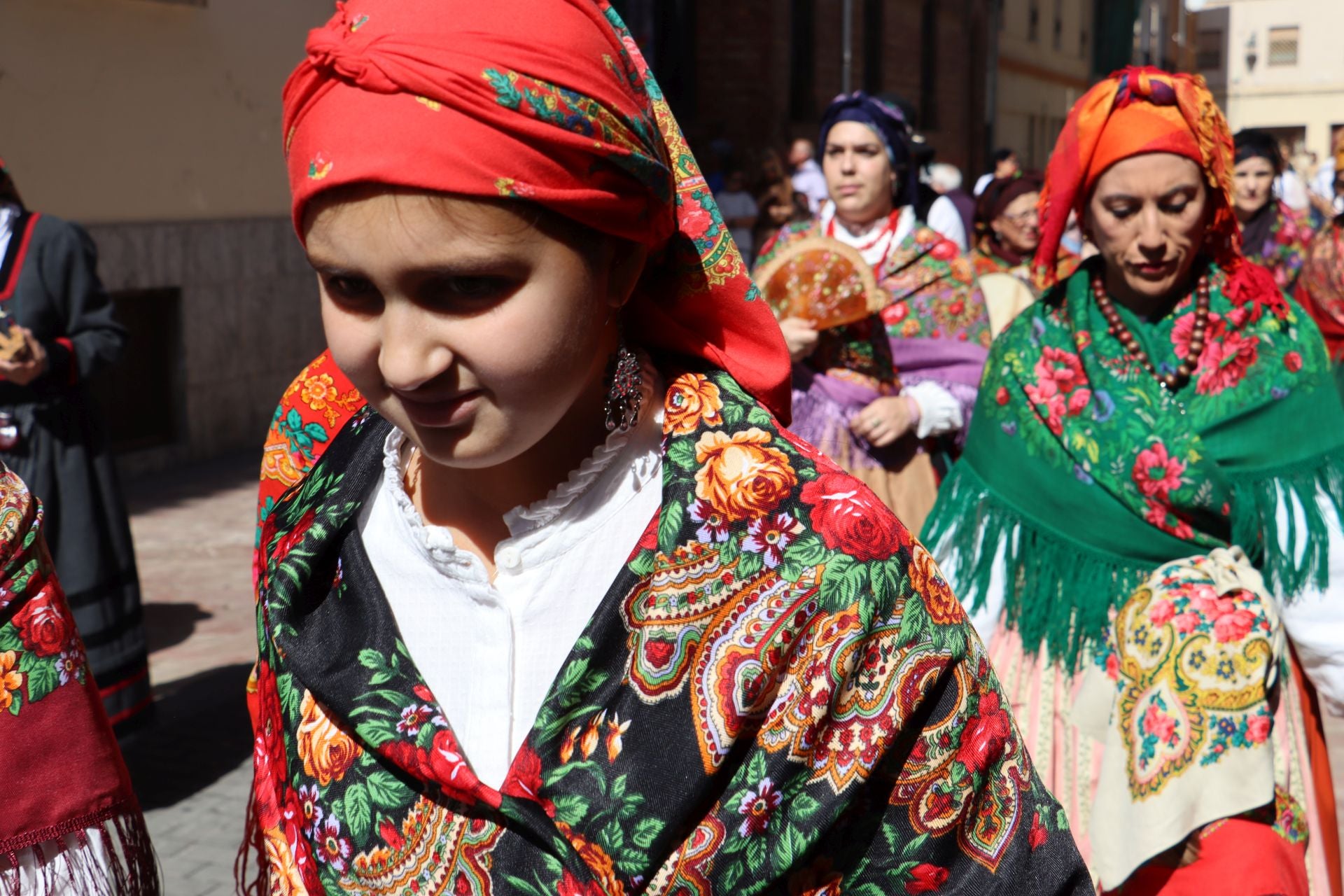 Las mejores imágenes del desfile de carros engalanados