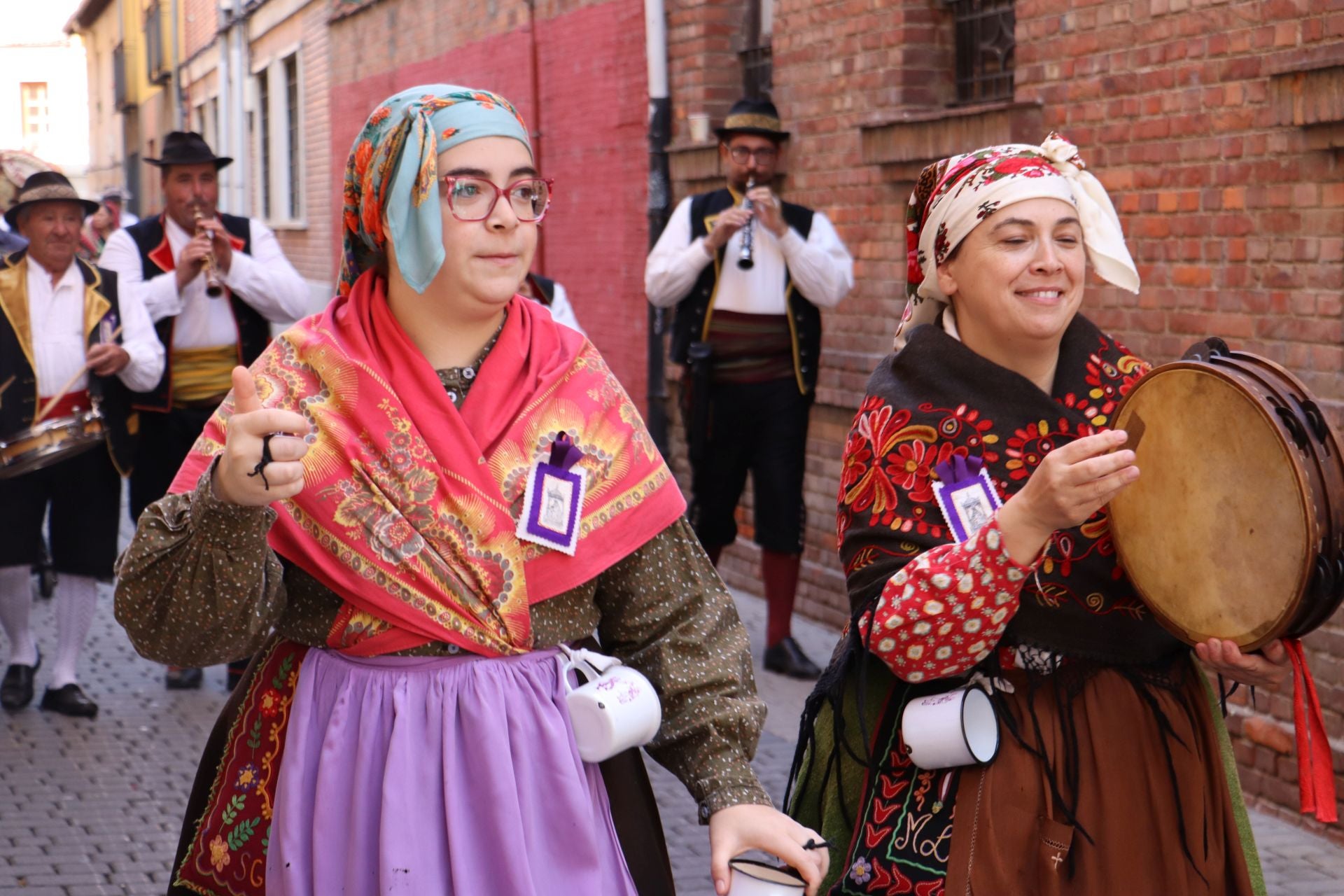 Las mejores imágenes del desfile de carros engalanados