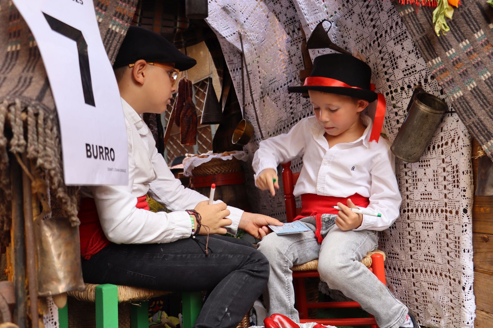 Las mejores imágenes del desfile de carros engalanados