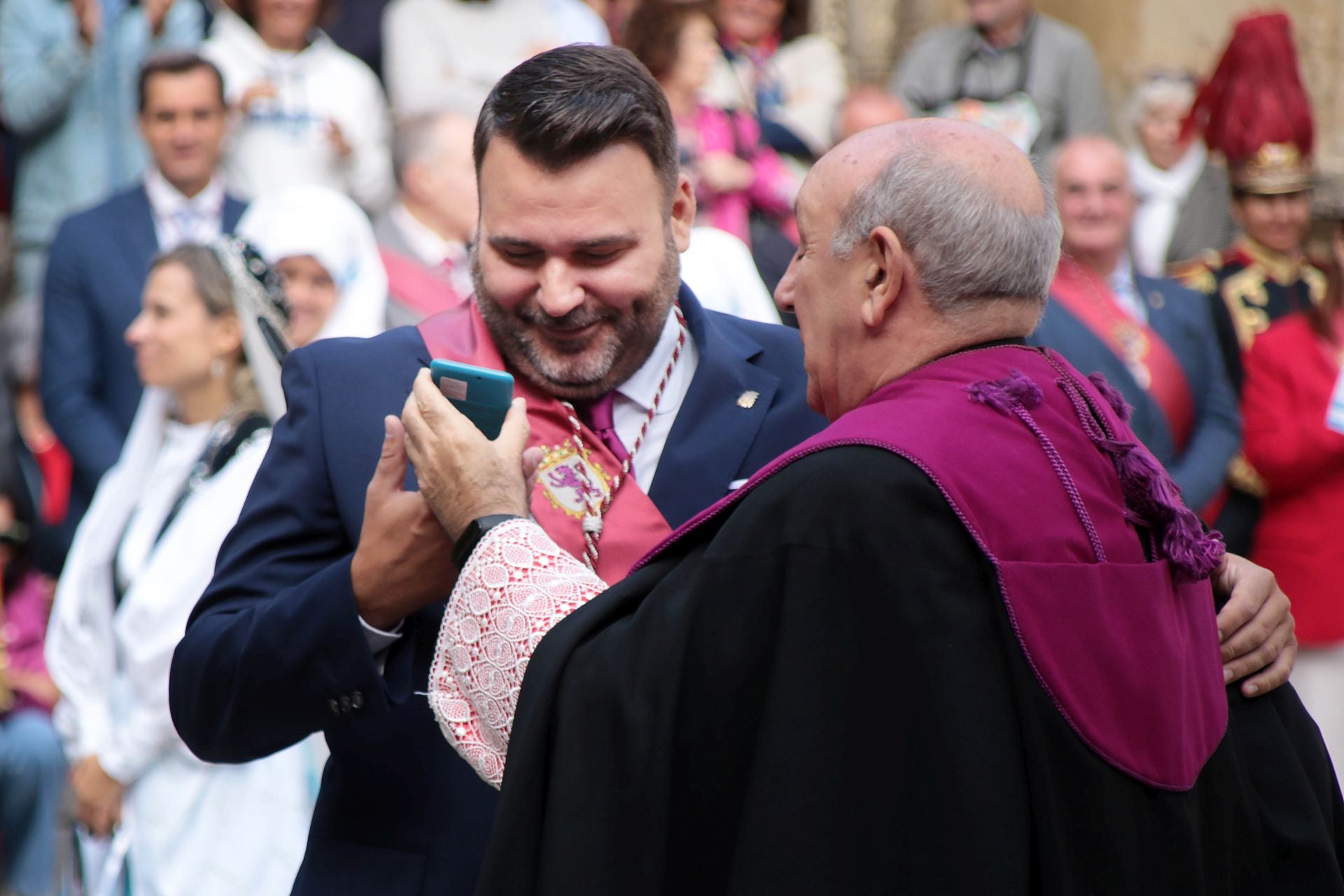 Las imágenes de la ceremoria de las Cantaderas y el acto del Foro u oferta