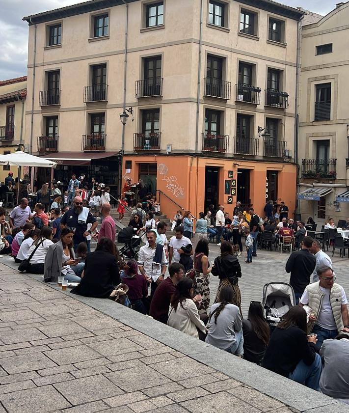 Imagen secundaria 2 - Imágenes de León la mañana del domingo 28 de septiembre.