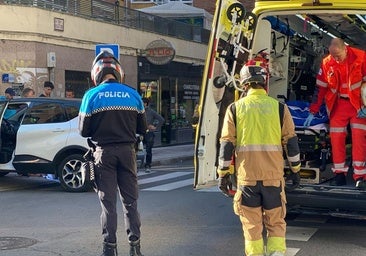 Un turismo atropella a una mujer en pleno barrio de El Ejido