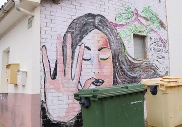 El pueblo más pequeño de León urbaniza su plaza Mayor con 173.000 euros y césped artificial