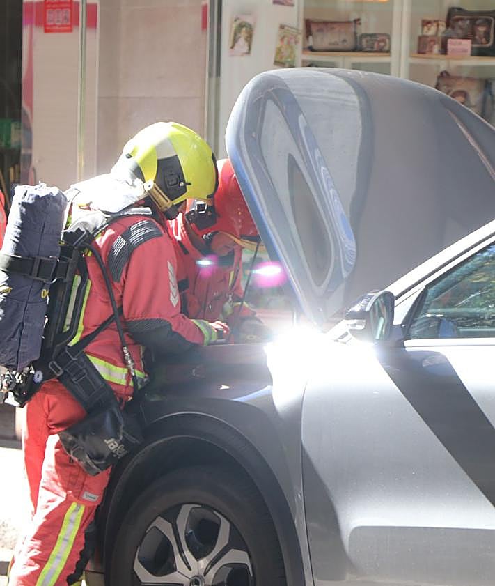 Imagen secundaria 2 - Intervención de Bomberos de León.