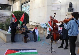 Imágenes de la lectura por Palestina en León