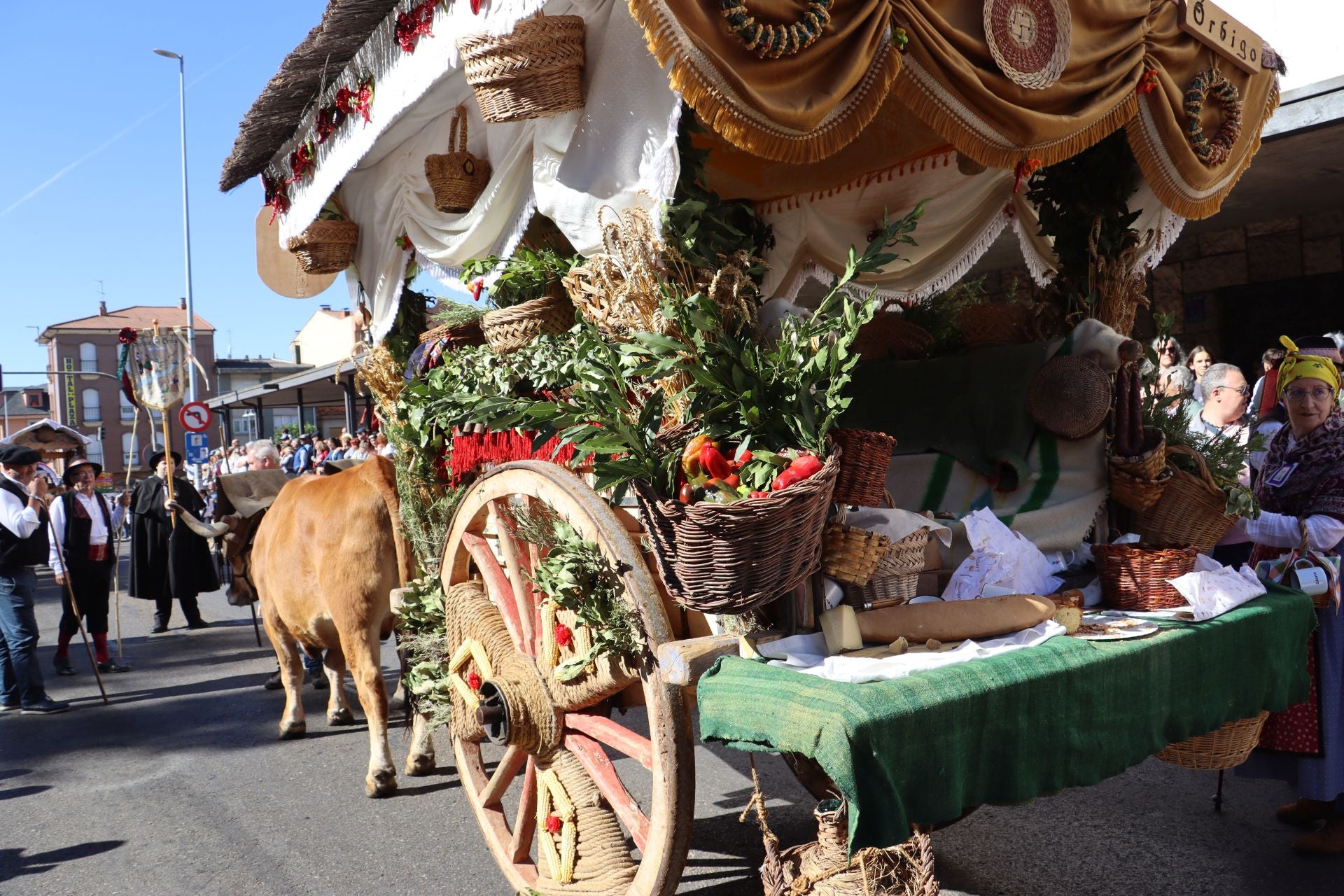 Carros y ganado se visten de fiesta en San Froilán