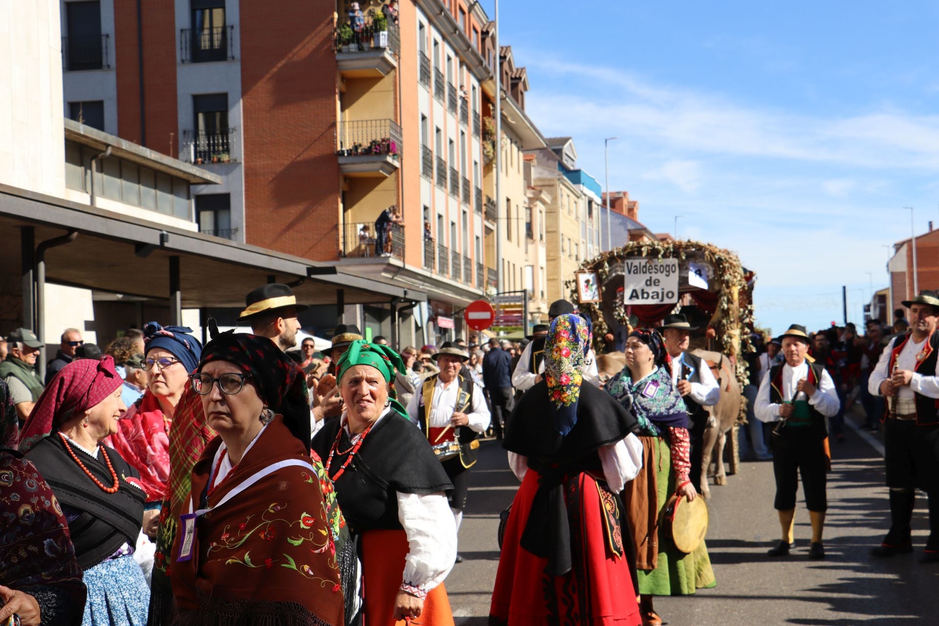 Carros y ganado se visten de fiesta en San Froilán